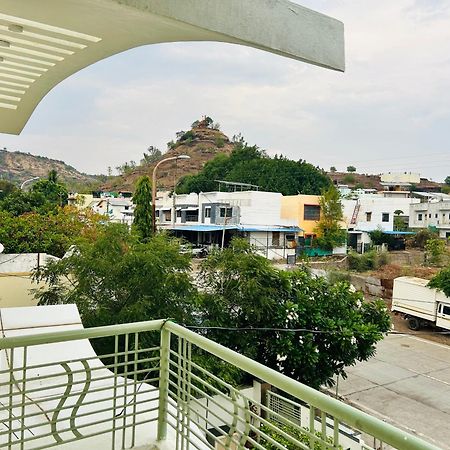 Private & Elegant 3Bhk Villa, Hillside Hideaway, 10 Mins From Mh Bus Stand Aurangabad  Exterior photo