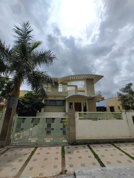 Private & Elegant 3Bhk Villa, Hillside Hideaway, 10 Mins From Mh Bus Stand Aurangabad  Exterior photo